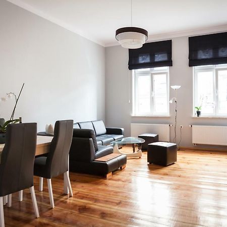 Apartamento Czar Garbar Poznan Exterior foto